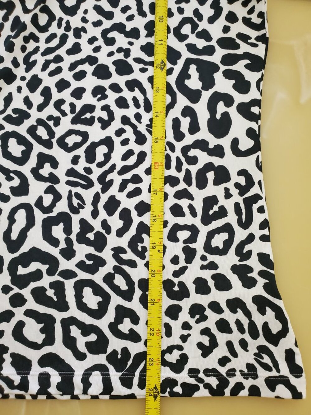 Tail Activewear Animal Print Long Sleeve 1/4 Zip Tennis Pickleball Golf Top M - Picture 10 of 13